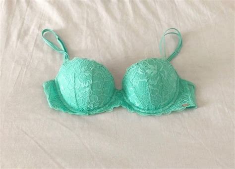 Beautiful Victorias Secret Push Up Bra Mintteal Lace Barely Used