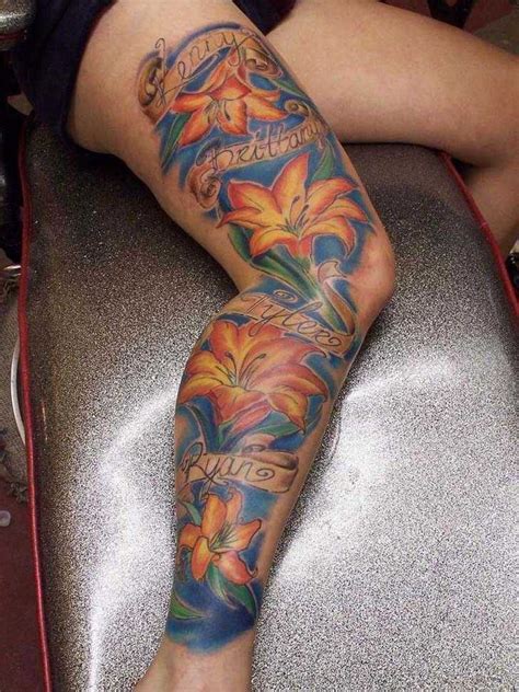You can go for a single color design and use shades to bring out the finer. 33 Hibiscus Flower Tattoos With Unique and Colorful Meanings - Tattoos Win | Leg tattoos women ...