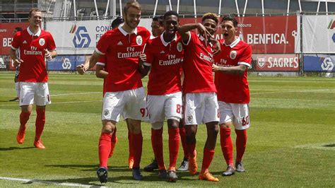 Sl benfica b played against arouca in 2 matches this season. Benfica B fechou a sua prestação na II Liga com uma ...