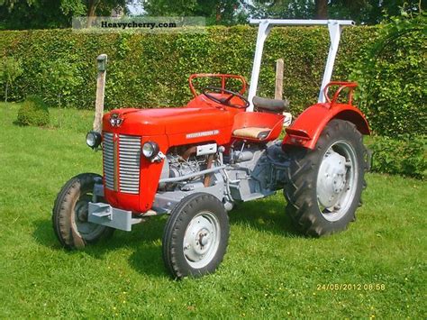 Agco Massey Ferguson Mf 30 Mf30 1964 Agricultural Tractor Photo And Specs