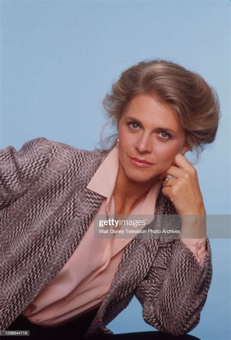 Lindsay Wagner Promotional Photo For The Abc Tv Series Jessie News