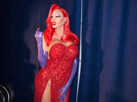 Heidi klum shocked onlookers with a jessica rabbit costume. Model Heidi Klum dresses as Jessica Rabbit for her 16th ...