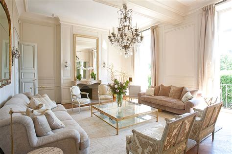 Paris Luxury Rentals Spectacular Marais Apartment With