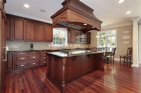 Cherry Wood Is Featured In This Magnificent Kitchen Plus The Red Mahogany Kitchen Cabinets R