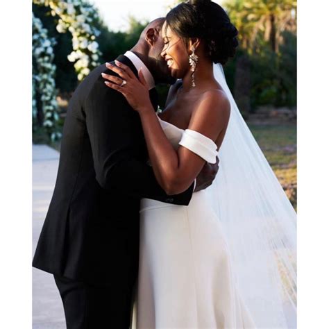 Pictures Idris Elba Marries Sabrina Dhowre In Moroccan Wedding