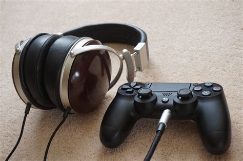 Yeah, you can use bluetooth headphones on ps4 but make sure your headphones don't have a2dp as ps4 doesn't support advanced audio distribution profile. PS4 allows for any headphone to be plugged straight into ...