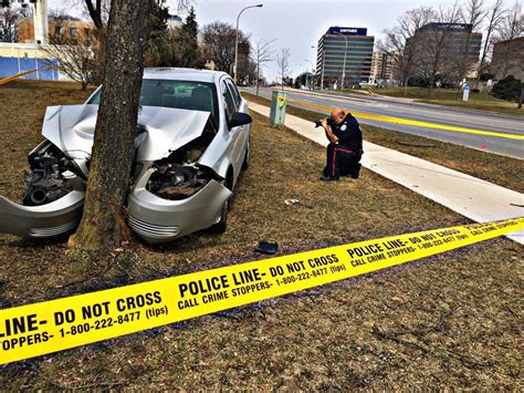 Driver In Critical Condition After Hitting Tree In Etobicoke Citynews