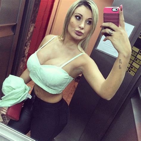 Andressa urach foi submetida a uma cirurgia para retirar o hidrogel aplicado nas coxas. Andressa Urach segue sedada e estado de saúde ainda é ...