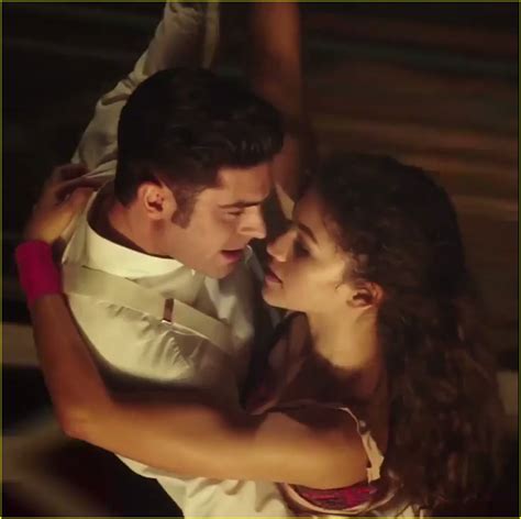 Zendaya Is a Trapeze Artist in 'Greatest Showman' Teasers ... Als u zich buiten het vk bevindt en uw pakket wilt traceren en ondertekenen, voegt u de.
