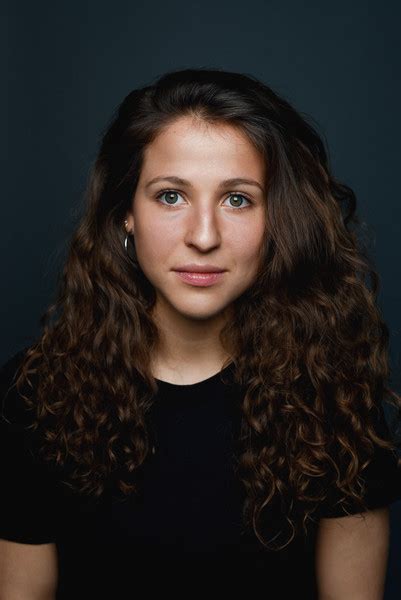 Primary spoken language of this station is german. Studiengang Schauspiel Hannover: Verena Jost