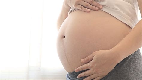 Nearly Half Of U S Moms Gain Too Much Weight During Pregnancy Study