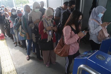 Operating hours are usually extended during festive periods. MRT, LRT and Transjakarta limit passenger numbers, but ...