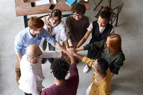 6 Tips On Communication And Teamwork To Strengthen Team Collaboration