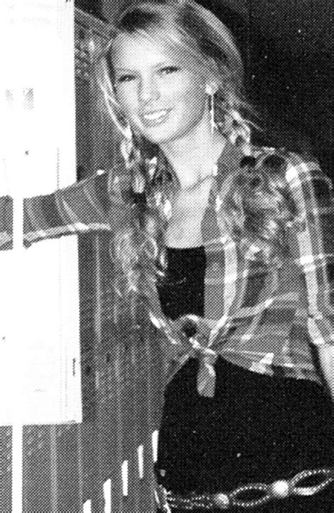 Taylor Swift High School Yearbook Photo Young Taylor Swift Taylor