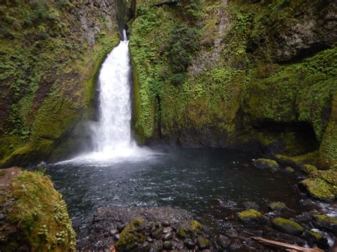 Hiking Wahclella Falls Columbia River Gorge Oregon Road Trip Ryan