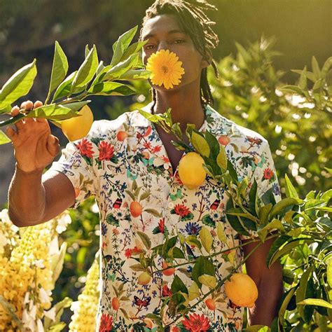 Family tree maker makes it easier than ever to discover your family story, preserve your legacy and share your unique heritage. Celebrity Florist Phil John Perry Uses Flower Power to ...