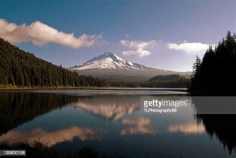Mount Hood Reflection Photos And Premium High Res Pictures Getty Images