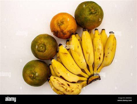 Oranges And Bananas Together Yelakki Banana And Kamala Orange Use For
