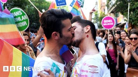 Turkey Istanbul Gay Pride March Banned Over Security Concern Bbc News