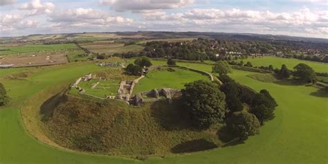 Old Sarum Medieval City Near Stonehenge Revealed By New Scans Huffpost