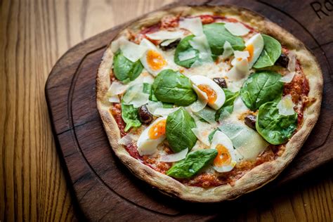 Pizza Fiorentina Recipe Recipe Vegetarian Recipes Easy Great