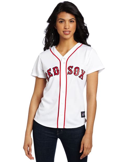 The Source Her Source A Girls Guide On What To Wear During Baseball