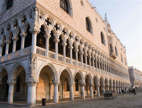 The Columns Of The Palazzo Ducale Venice Italy Travel And Life
