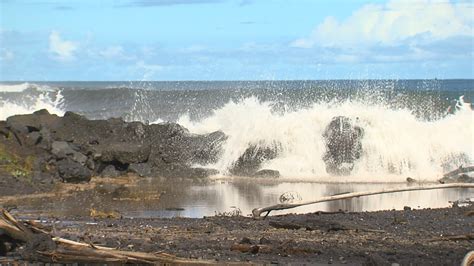 Video High Surf Closes Hilo Bayfront Highway Beaches