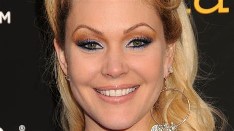 Shanna Moakler Stuns In Crop Top And Leggings