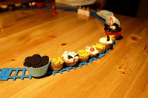 Kereta api kue kue ulang tahun ulang tahun. Kue Ulang Tahun Kereta Api Mini : Jual Topper Kue Hiasan ...