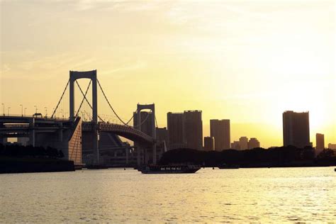🥇 Image Of Sunset In The Most Famous Bridge In Tokyo