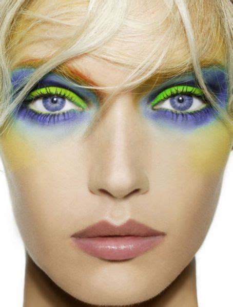 Green Makeup Looks Green Makeup Blue Eye Makeup Skin Makeup Bright Makeup Dramatic Makeup