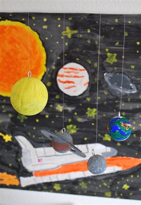 Weltraum Im Kinderzimmer Weltraum Weltraum Kindergarten Projekte