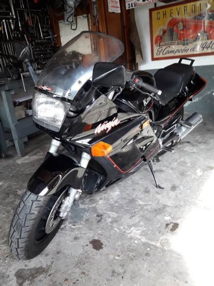 Check out a short video on youtube.com which i posted this morning.ebay won't let me post the link so just go to youtube and put in 1986 kawasaki ninja 1000r. Kawasaki Ninja 1986 1000R, 97553 $ 180000