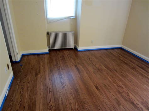 The starfloor click ultimate 30 liguria oak nutmeg is suitable for applications in GARDEN CITY - OLD FLOORS REFINISHED WITH NUTMEG STAIN AND BONA TRAFFIC HD - Traditional - New ...