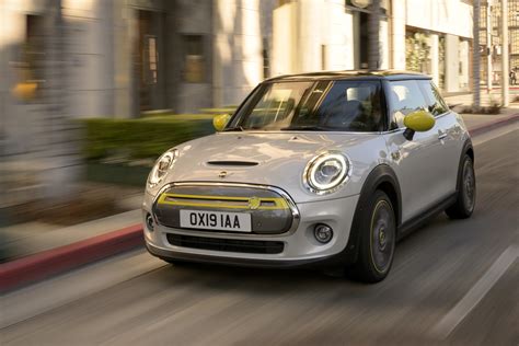 Check out the mini range, design your own model, or take a test drive. Mini Cooper SE : 2020 | Cartype