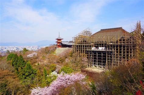 In tokio gibt es gleich mehrere tempel. Kyoto (Japan): Die schönsten Kyoto Sehenswürdigkeiten ...