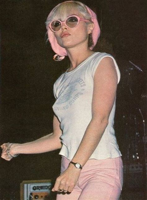 Hottest Photographs Of Debbie Harry On The Stage From The Mid S Vintage Everyday