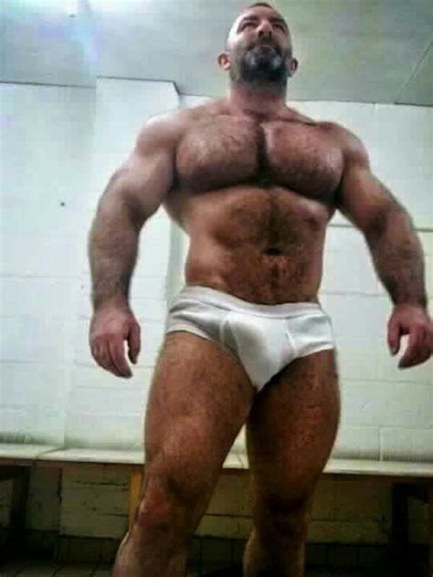Muscle Daddy In Briefs Hombres Maduros Hombres Peludos Oso Musculoso