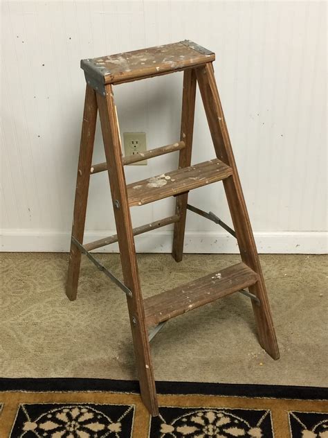 Small Folding Wooden Step Ladder 3 Tier Folding Wood Step Ladder