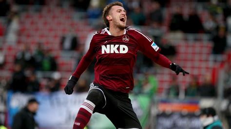High quality video streaming free on sportsbay. Gegen Gladbach: Elfmeter nach Schwalbe - Club gewinnt ...