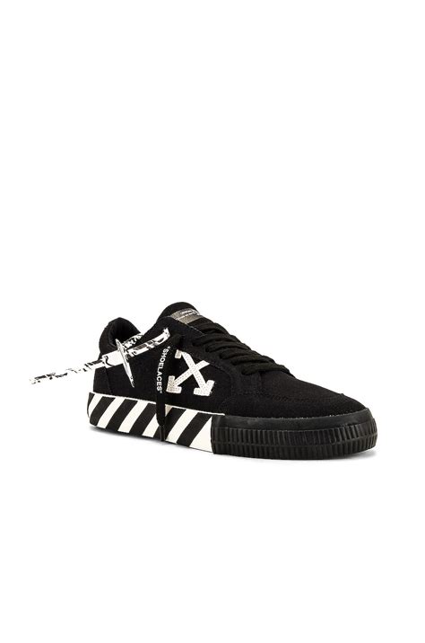 Off White Low Vulcanized Canvas Sneaker In Black And White Fwrd
