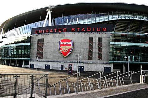 Flag football club arsenal, england. Visit The Emirates Stadium, The Headquarters of Arsenal FC ...