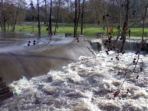 1o município de vizela com 24,70 km² de área 2 e 23 736 habitantes (2011 3) está subdividido em 5 freguesias. digital de Vizela - ddV: Rio Vizela fez lembrar ontem a ...