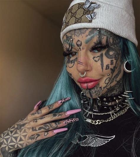 L Influencer Amber Luke Cieca Dopo Il Tatuaggio Agli Occhi Non Ho Rimpianti Così Sono Me Stessa