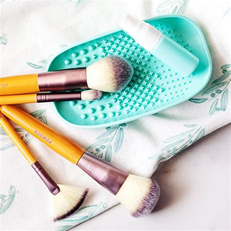 It has become a household name. Easy Essential Oil Makeup Brush Cleaner DIY Essential Oil ...