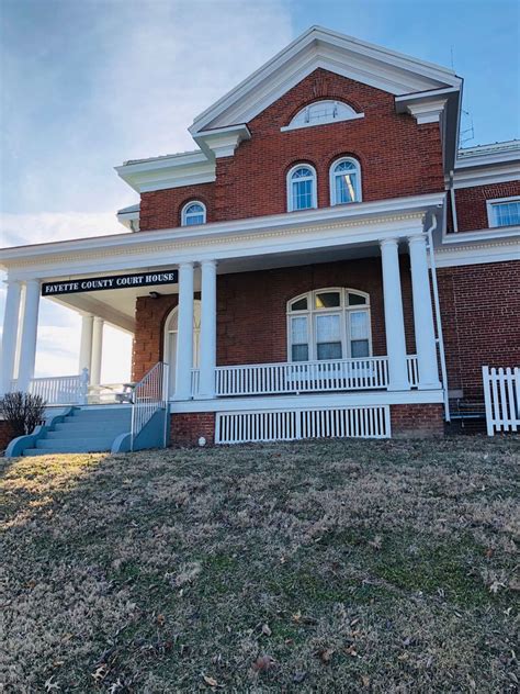 32.9 miles marion county tag & title Entryway of Fayette County Courthouse in Vandalia ...