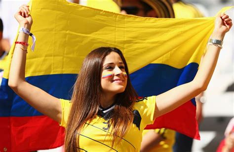 Sexy Colombian Soccer Fan Soccer World Soccer Fans Football Fans Football Helmets World Cup