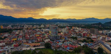 New asian travel operates a bus from ipoh aman jaya to penang komtar every 4 hours. Penang to Ipoh - Go by Train or Bus? (2020)