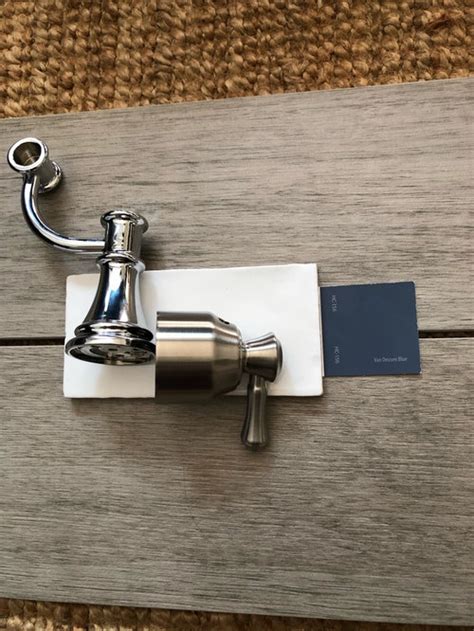 The nickel plating vs chrome plating debate has been a hot topic in industrial communities, and we're going to highlight the advantages and disadvantages of each plating method. Chrome vs Brushed Nickel Bathoom